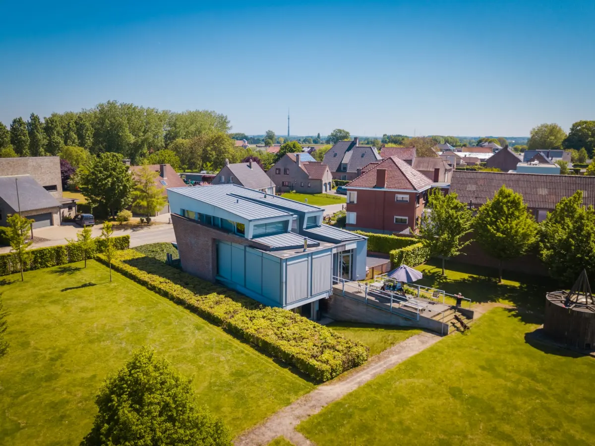 Thuisbatterij huren of kopen: loont het in 2025?